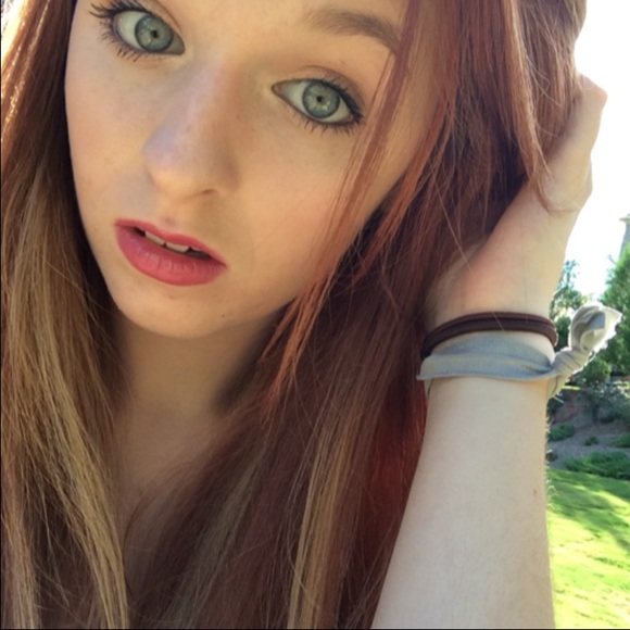 Profile Picture of Kerrigan M (@kerri_m) on Poshmark