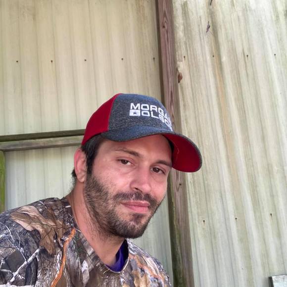 Profile Picture of Richard Howard (@richardhowar925) on Poshmark