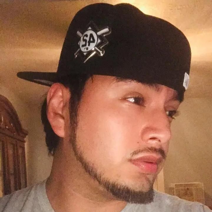 Profile Picture of Jonas Scott (@zqghuguk) on Tiktok