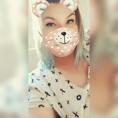 Profile Picture of Isabella Brown (@Izzayee) on Twitter