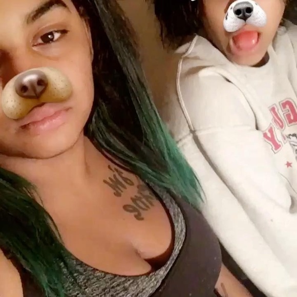 Profile Picture of Champagne Riggins (@criggins18) on Poshmark