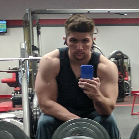 Profile Picture of Jonathan Pearson (@jonpta) on Poshmark