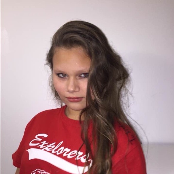 Profile Picture of Sophia Chow (@sophiabby) on Poshmark