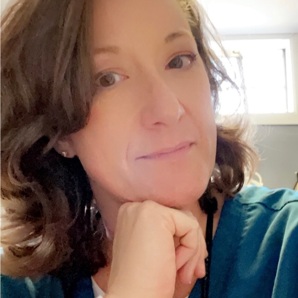 Profile Picture of Piper Piper (@p_premeaux) on Poshmark