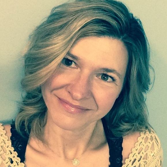 Profile Picture of Meredith Huffman (@merds70) on Poshmark