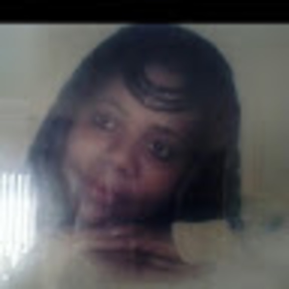 Profile Picture of Phyllis Miles (@phyllismiles58) on Poshmark