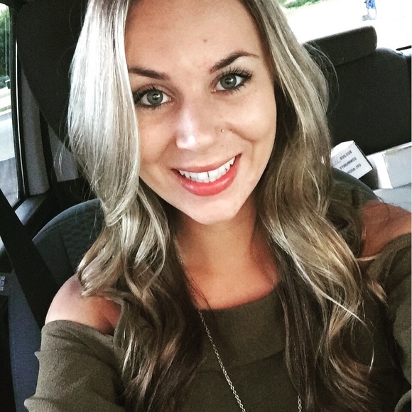 Profile Picture of Jordan Farrell (@jfarrell94401) on Poshmark