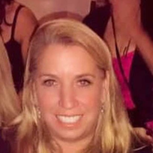Profile Picture of Michelle Mahlman (@mplars44) on Poshmark