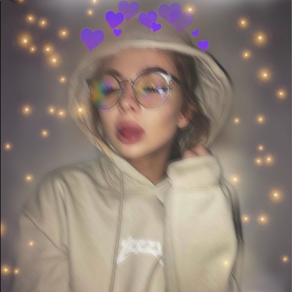 Profile Picture of Manuela Strumi (@manuela0511) on Poshmark