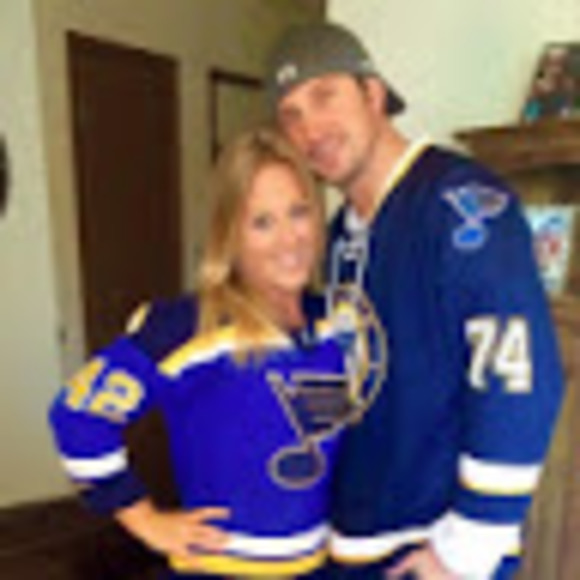 Profile Picture of David & jamie Darr (@gunner72617) on Poshmark
