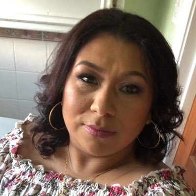 Profile Picture of Iris Saenz (@IrisSaenz83) on Twitter