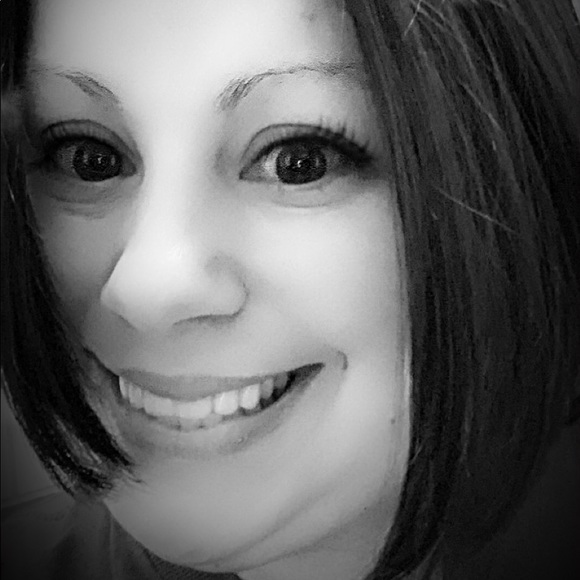 Profile Picture of Kristi Jarvis (@kristijo26) on Poshmark
