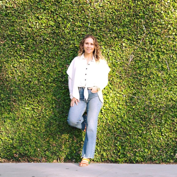 Profile Picture of Isabel Campanelli (@icampanelli) on Poshmark