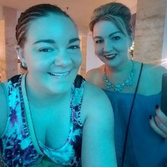 Profile Picture of Taryn Long (@taryn1717) on Poshmark