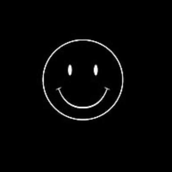 Profile Picture of Charlie Pechi (@onlineclickz) on Poshmark