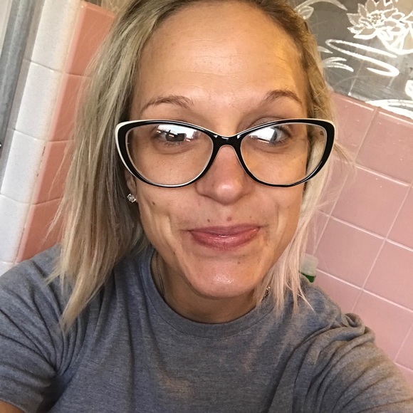 Profile Picture of Jody Szczurowski (@jodymay33333) on Poshmark