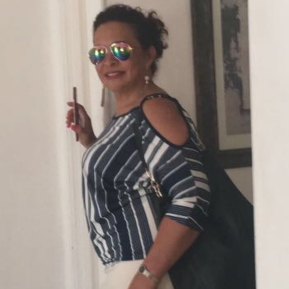 Profile Picture of Julia Moreno (@yvette_0305) on Poshmark