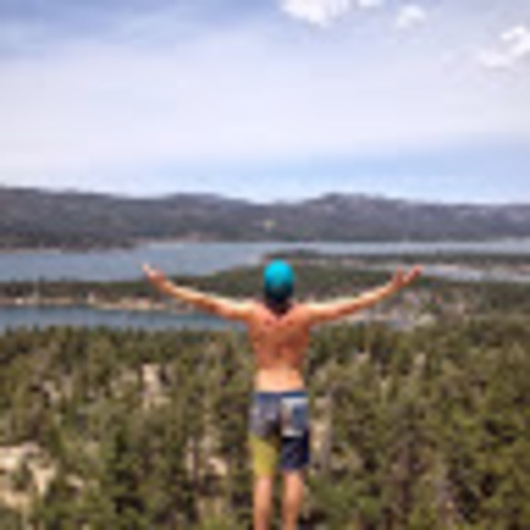 Profile Picture of Braden Taberski (@bradentaberski) on Poshmark