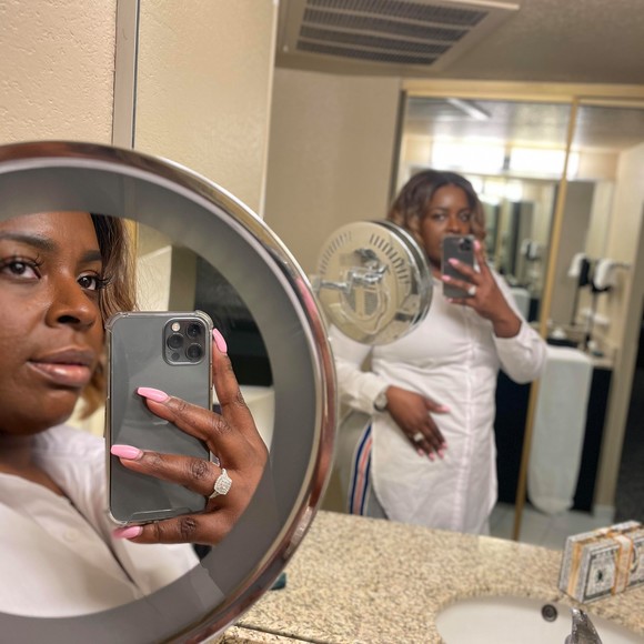 Profile Picture of Shametris Coles peele (@cokoluv109) on Poshmark