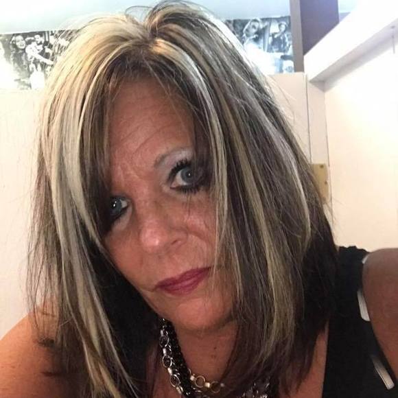 Profile Picture of Anita Yex (@anitayex) on Poshmark