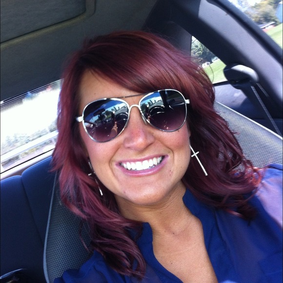 Profile Picture of Haley Ryan (@bugg4567) on Poshmark