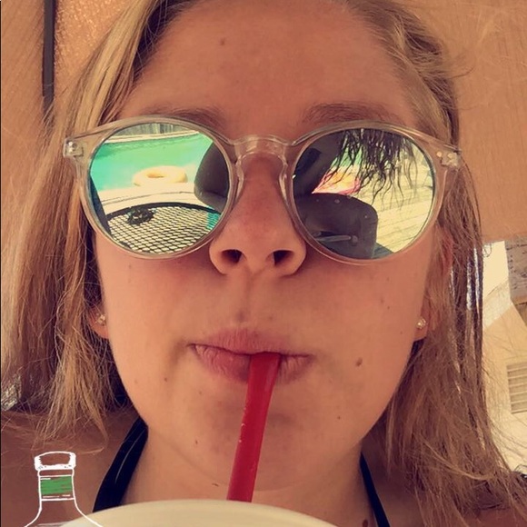 Profile Picture of Kennedy Truitt (@kentru69) on Poshmark