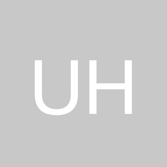 Profile Picture of Ulric Harri (@ulricharri4001) on Poshmark