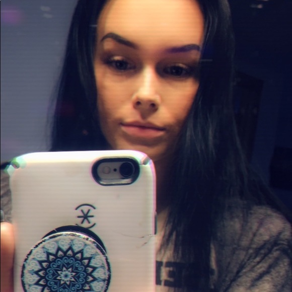 Profile Picture of Rylee Appelgate (@ryleexa) on Poshmark