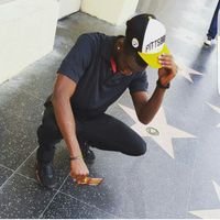 Profile Picture of Aaron Easterling (@dez_nuts42) on Twitter