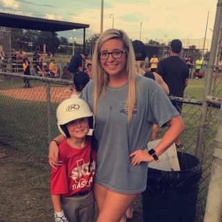 Amberly Fontenot - Facebook Profile Picture of Amberly Fontenot (@amberly.fontenot) on Facebook