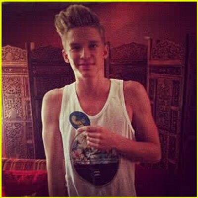 Profile Picture of Kirby'Simpson (@Kirby_eminem) on Twitter