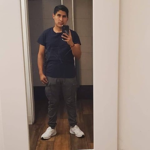 Profile Picture of Crisstian Cuno (@edukunito) on Poshmark