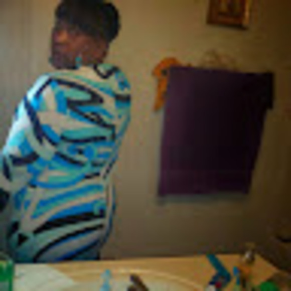 Profile Picture of Lateasha Hailstock (@thailstock71) on Poshmark