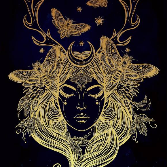 Profile Picture of Christine Ohnemus (@ltred2003) on Poshmark