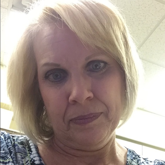 Profile Picture of Teri Chadick (@tmchadick) on Poshmark