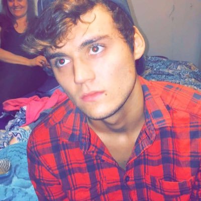 Profile Picture of Zachary Nicholson (@zachnicholson12) on Twitter