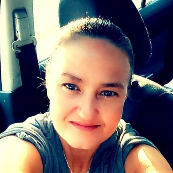 Profile Picture of Tammy Huff (@tammyhuff75) on Poshmark