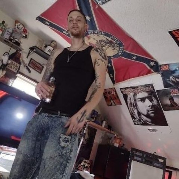 Profile Picture of Keith Lively (@keithlively) on Poshmark