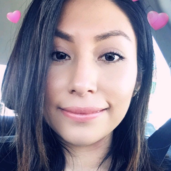 Profile Picture of Luisa Ambrosio (@luisaambrosio) on Poshmark