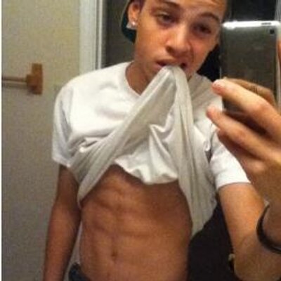 Profile Picture of Tom Diddle (@Tomdiddle) on Twitter