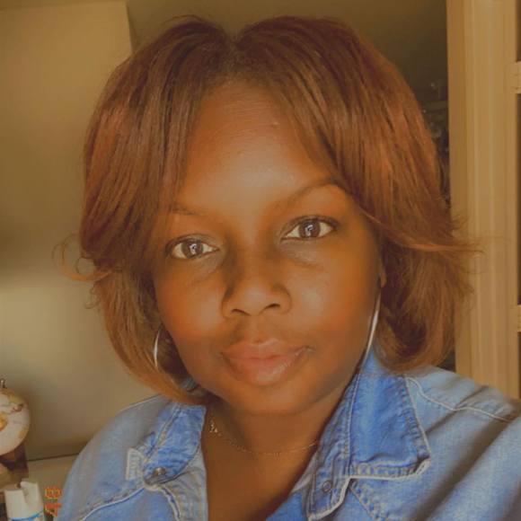 Profile Picture of Latrice Sharpe (@latrice_sharpe) on Poshmark