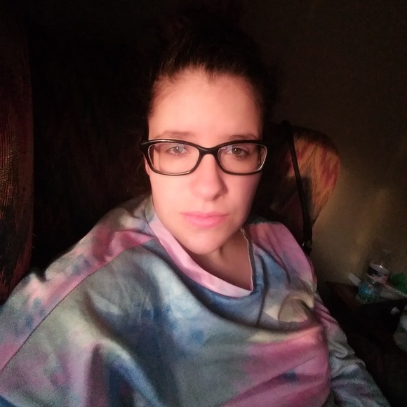 Profile Picture of Kayla Releford (@kayrledord95) on Poshmark