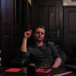 Profile Picture of Robert Kruzel (@ScotchKruz) on Twitter