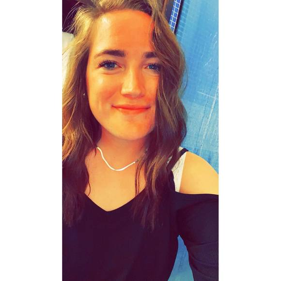 Profile Picture of Shayla Berkner (@shaylaberkner) on Poshmark