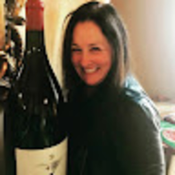 Profile Picture of Joanne Kantor (@joanne_kantor) on Poshmark