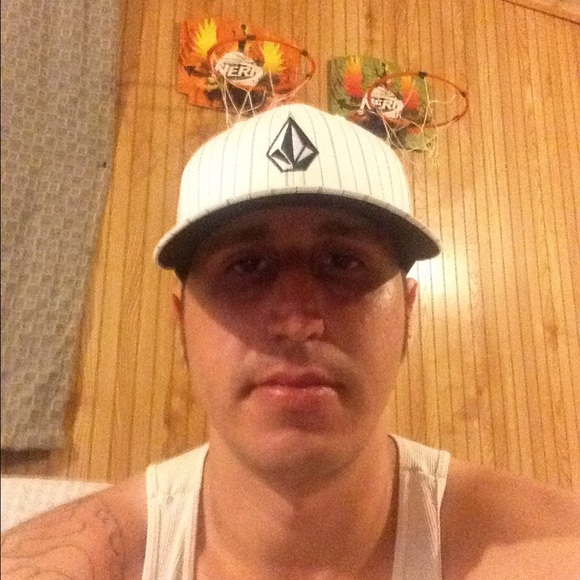 Profile Picture of Andrew Torker (@torka420) on Poshmark