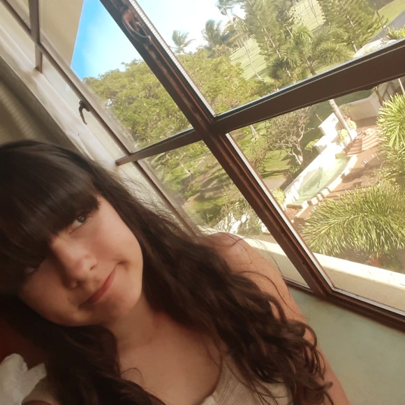 Profile Picture of Audrey Helfrich (@audreyhelfrich) on Poshmark