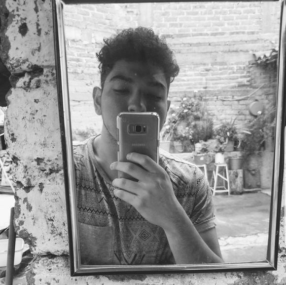 Profile Picture of Jonathan Velazquez (@spacemeddle) on Poshmark