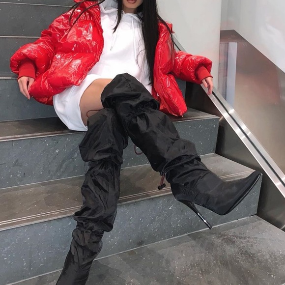 Profile Picture of Mya Cristello (@mya_cristello) on Poshmark