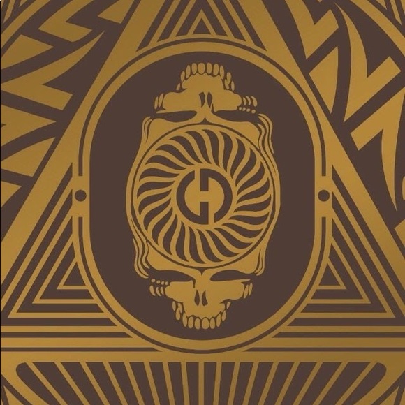 Profile Picture of Mmike Moitoza (@mikemoitoza) on Poshmark